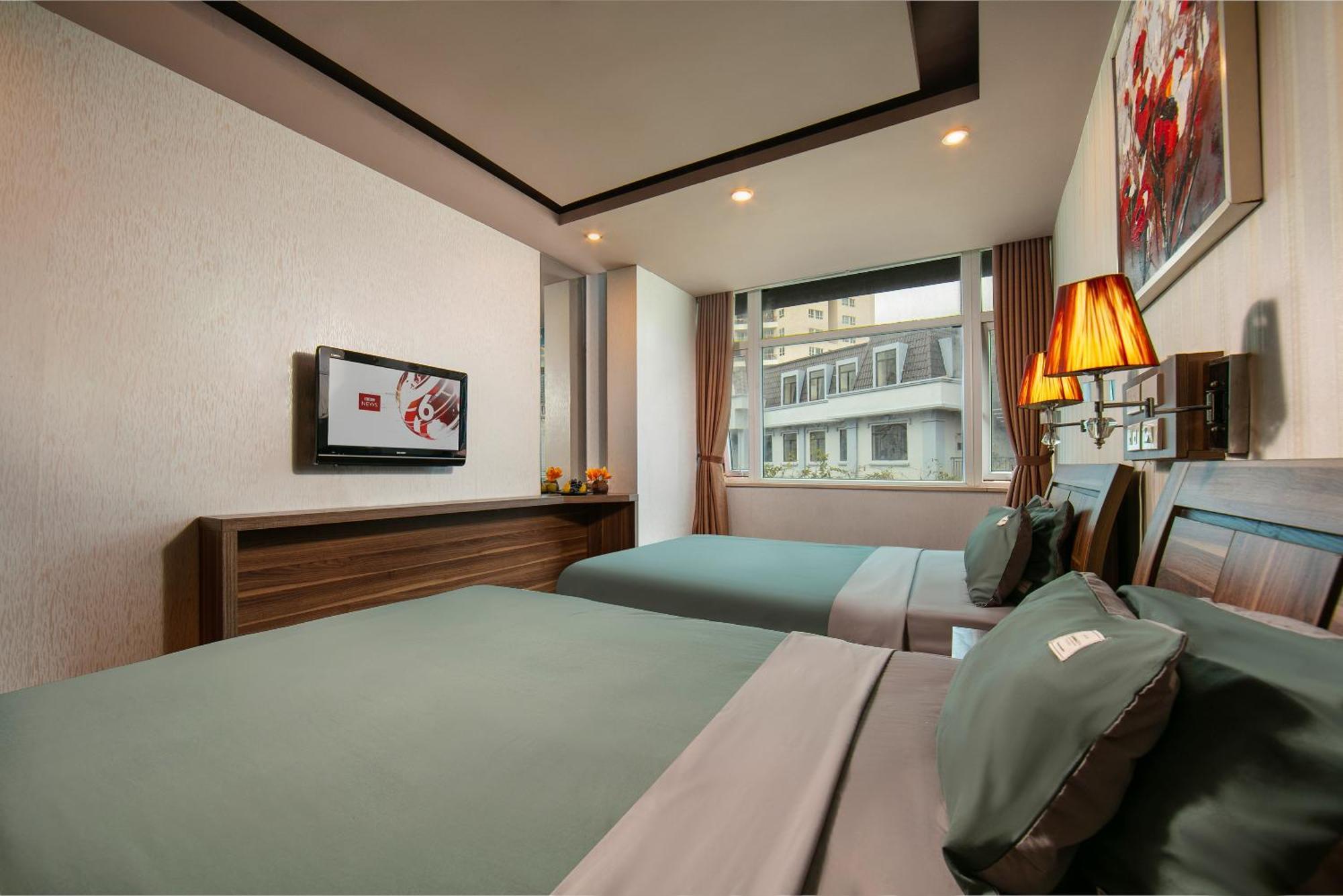 Muoi & Hotel Hanoï